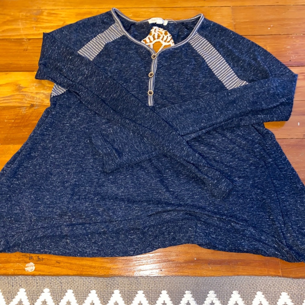 Detailed long sleeve